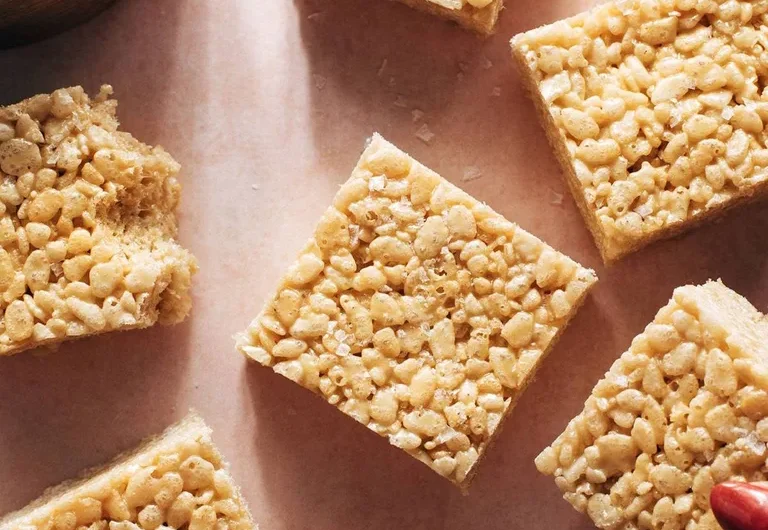 Salted Caramel Rice Krispie Bars